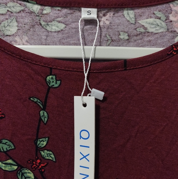 Qixing Women's Long Sleeve Top - Picture 3 of 3